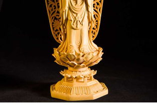 黄杨木雕南海观音佛像摆件 集实木雕刻、家居摆设与收藏价值于一体的工艺精品